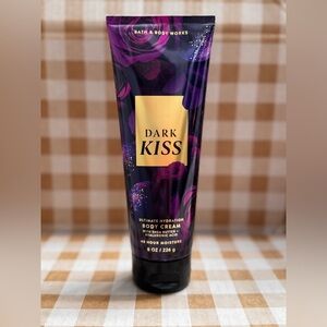 NEW B&BW Dark Kiss Ultimate hydration body cream with 48 hour moisture